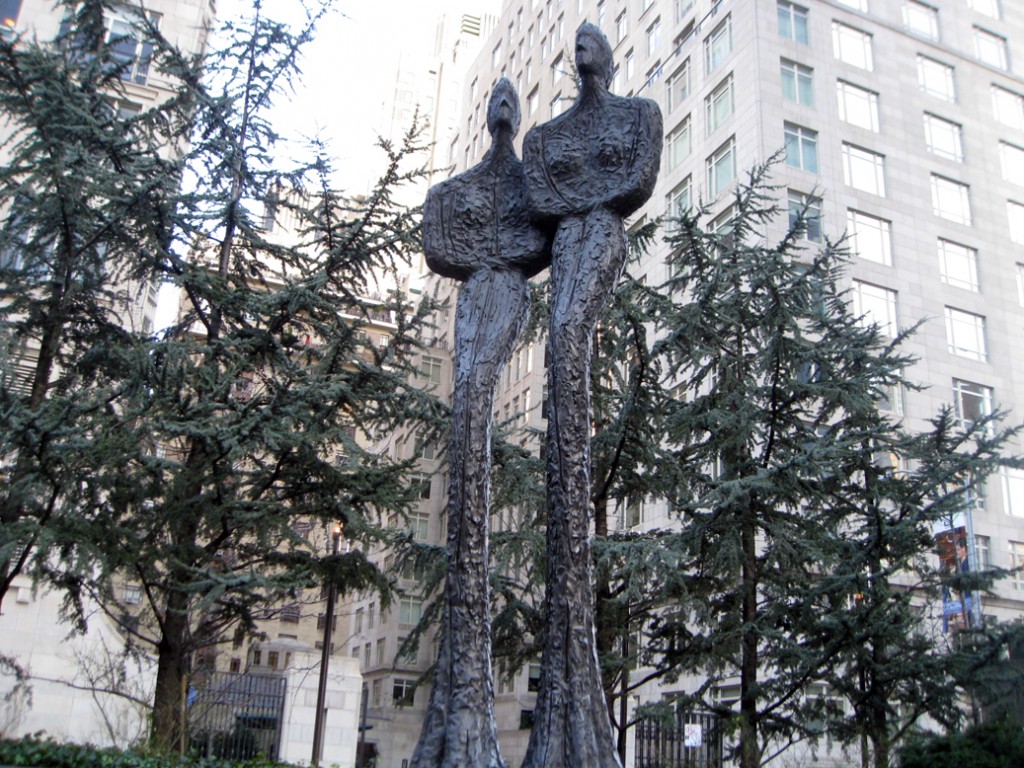 ‘Duo,’ a Statuesque Sculpture by David Hostetler has a Modest Presence